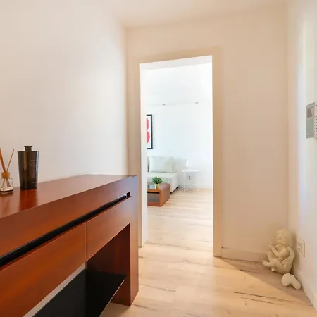 Modern 2 Bedroom With Balcony In 公寓 卡斯凯什