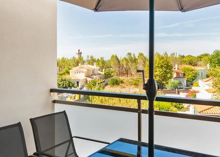 Modern 2 Bedroom With Balcony In Apartament *