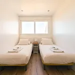 Modern 2 Bedroom With Balcony In Appartement