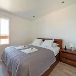 Appartement Modern 2 Bedroom With Balcony In
