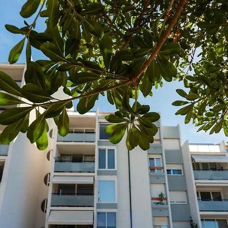 Appartamento Modern 2 Bedroom With Balcony In *