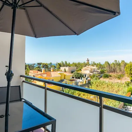 Modern 2 Bedroom With Balcony In *