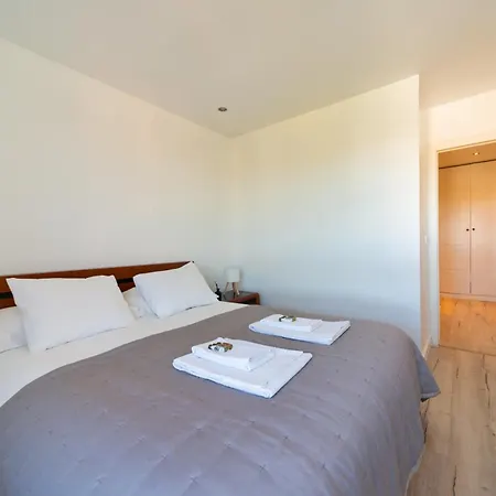 아파트 Modern 2 Bedroom With Balcony In 카스카이스