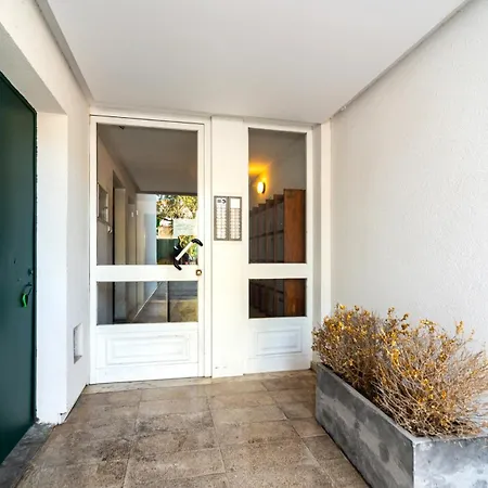 Modern 2 Bedroom With Balcony In *